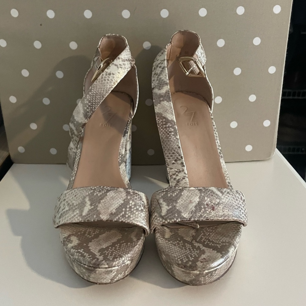27 Edit heels
